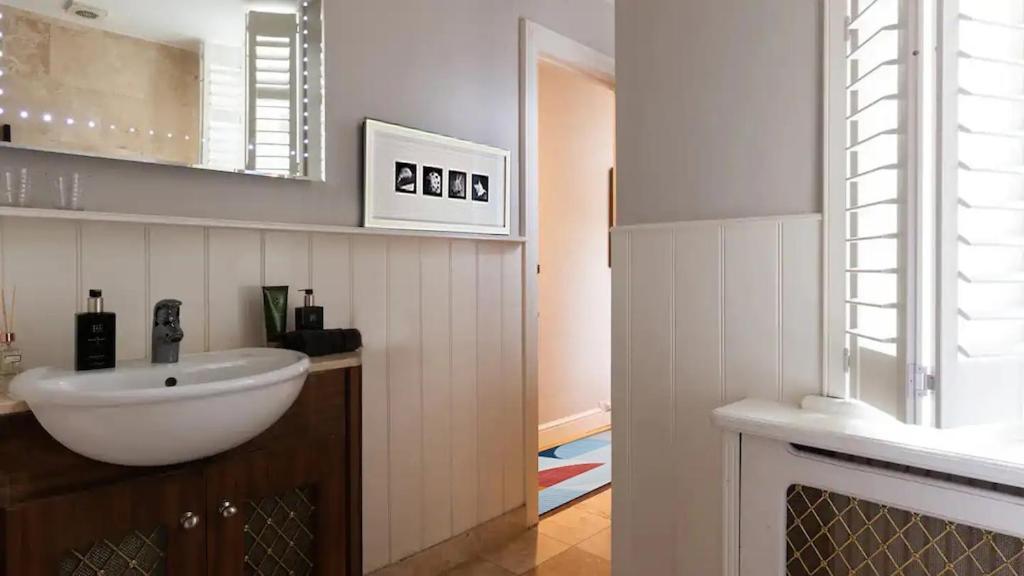 Refurbished Nov 2024 Discover The Exclusive Charm Of A Covent Garden Luxury Nomads Home London Exterior photo